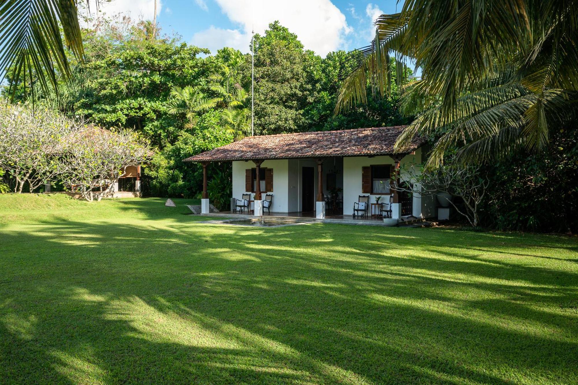 Nyne Hotels Rock Villa, Bentota Exteriör bild